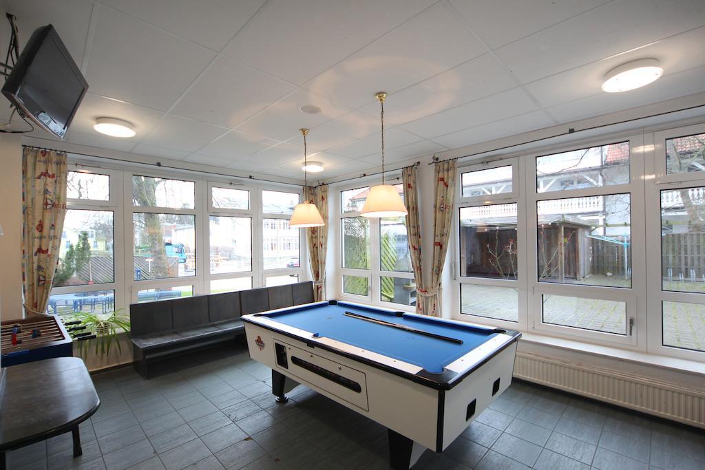 Djh Jugendherberge Binz Exterior photo